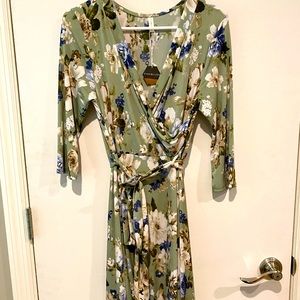 NWT Pink Blush Floral Maternity Dress